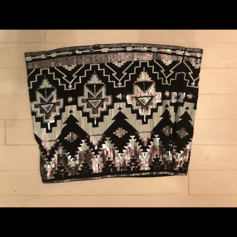 Express Aztec Sequin Skirt - Picture 4 of 4